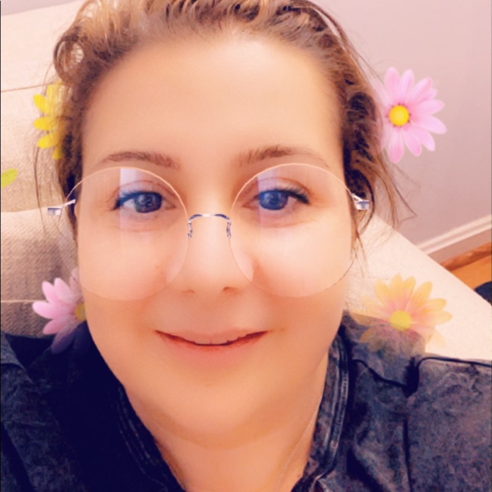 Meet your Posher, Roula